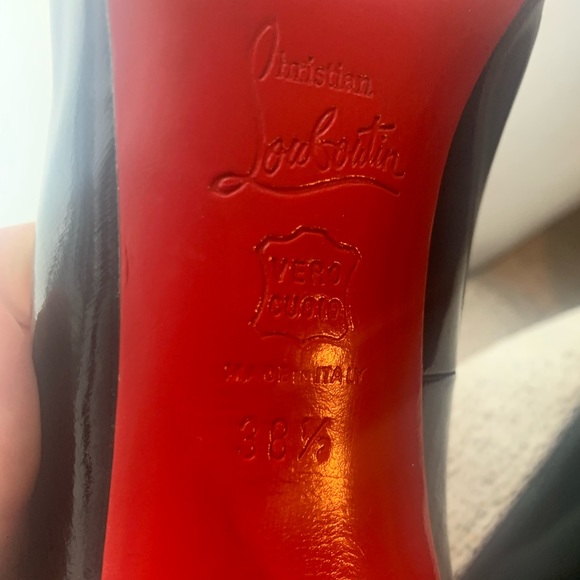 COPY - Classic Louboutin Heels Size 38.5. - Picture 5 of 9
